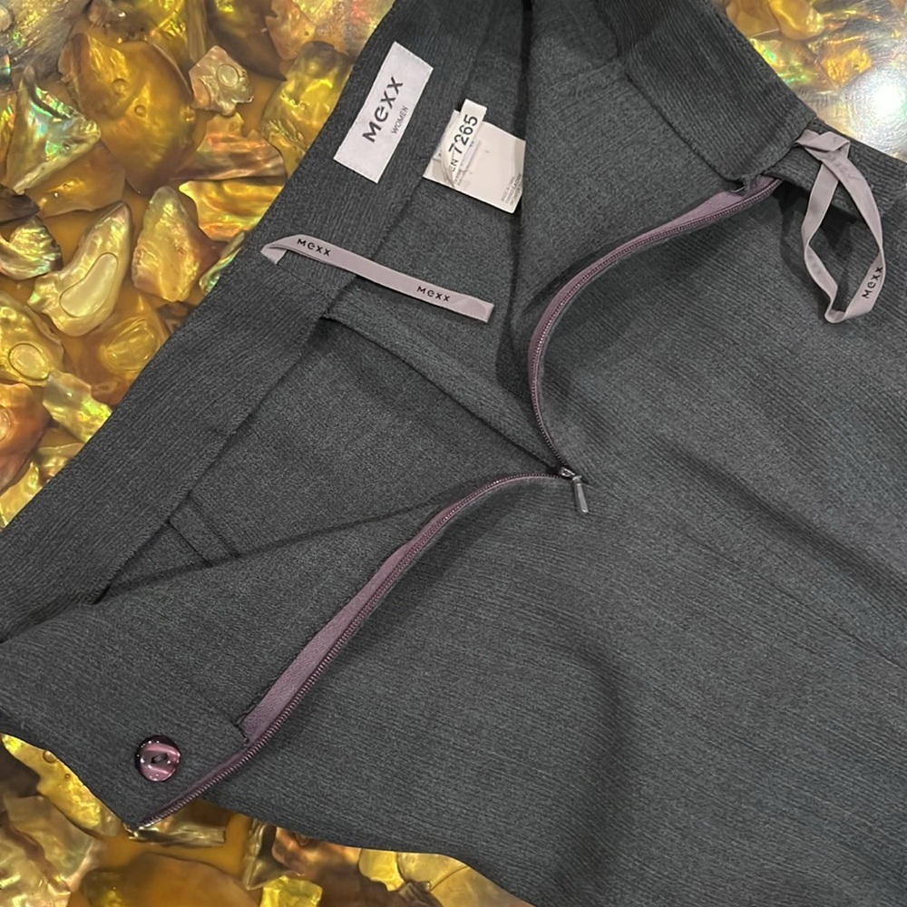 MEXX 2-Piece Women’s Grey Pantsuit - Picture 15 of 16